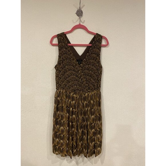 Talbots Dress Womens 12 Brown Feather Print Sleeveless Surplice Pleated A-Line - Picture 1 of 4